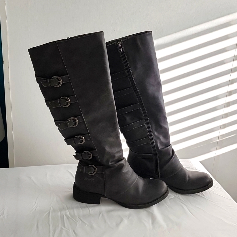 Blowfish knee high gray boots size 10